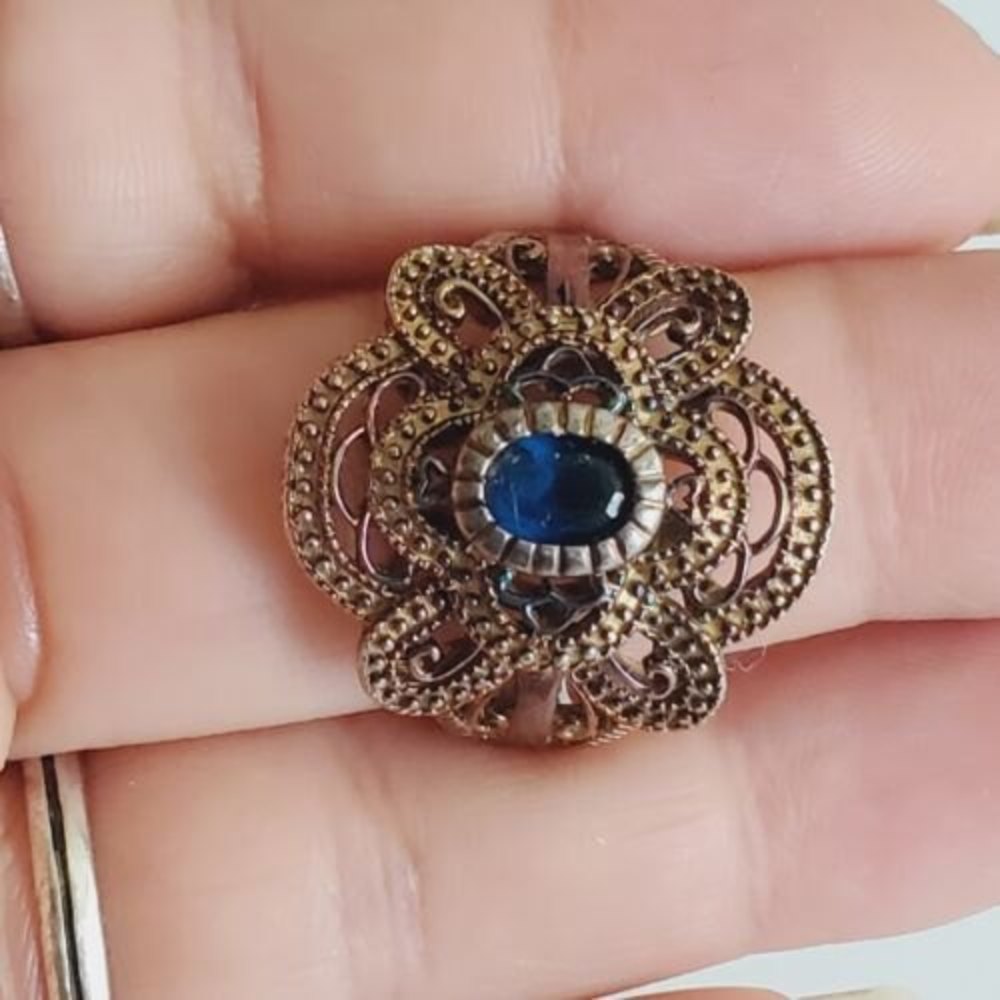 VINTAGE Heng Ngai Sterling Ornate Blue Stone Cocktail Ring 9 Vermeil
